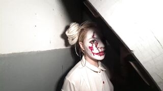 HALLOWEEN PARTY WITH THE CLOWN OF EVIL, ATTACKING ALL THE HORRY-FULL GIRLS - 15 image