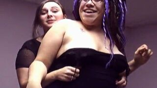 chubby amateur lesbians - 1 image