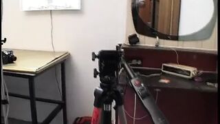 Brunette Lesben alleine im Studio - 1 image