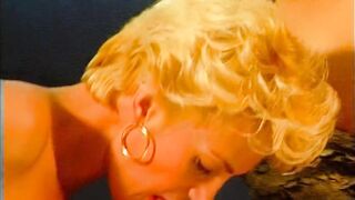 Lesben Milfs fisten Ihre Suessen Fotzen - 8 image