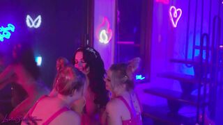 Teen Coco Lovelock And Haley Spades Seduce Hot Jessica Ryan - 5 image