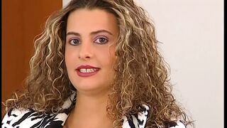 Deutsches Lesben Casting Tell me more 2 echte deutsche Schnitten - 1 image