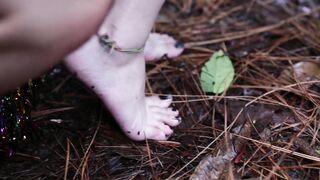 CARNAVAL MESSY LESBIAN THREESOME