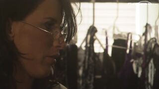 Feuchte Spielchen unter der Dusche - 3 image