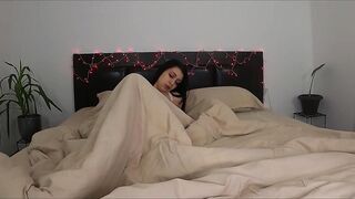 Hot big ass brunette masturbate - 8 image