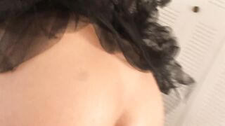 Diamond Kitty Decides To Show Of Her Amazing Curves In A - 12 image