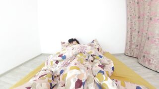 Amateur sluts masturbate in hotel room - 2 image