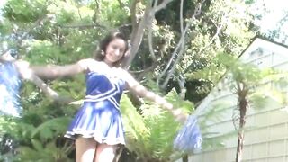 Cheerleader ueben 69 doch da rutscht die zunge aus - 2 image