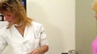 Les Chaleurs De La Gyneco - 11 image