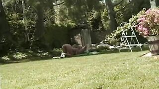 Gorgeous babe likes it when she gets her cunt finger fucked by her playmate