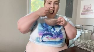WHAT I EAT: 2 FAT BBWS - 15 image