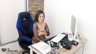 I CATCH MY STEPSISTER ON A VIDEO CALL WITH A FRIEND AND END UP FUCKING HER FULL STORY - 2 image