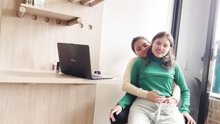 Descubro que mi jefe usa lubricantes y me los mete en mi vagina! - 5 image