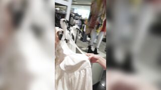 Lana Rhodes and Riley Reid go shopping but cannot keep their hands off each other - 3 image