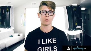 GIRLSWAY - Harmony Wonder Rubs Hard Lexi Lore's Wet Pussy Until She Can Take It - 3 image