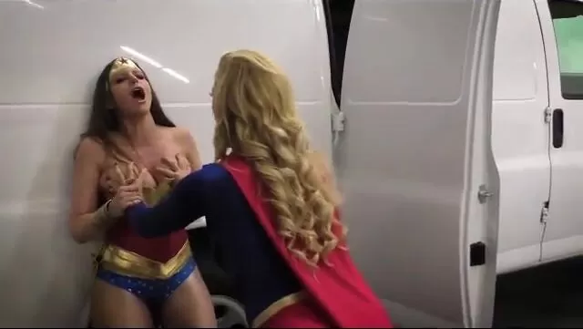 640px x 361px - Wonder Woman vs Super Girl watch online