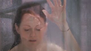 Amanda Seyfried and Julianne Moore - 'Chloe' - 6 image