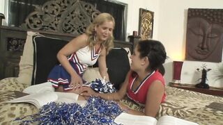 Inexperienced hotties lick each other's cunt after cheerleader practice - 2 image