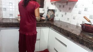 Desi londa & Rani Darling , jija ne sali ko Rasoi me choda desi hindi video clear audio - 2 image