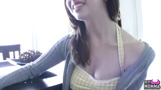 SEXYMOMMA - Cougar stepmom gives her twat to inexperienced cutie - 4 image
