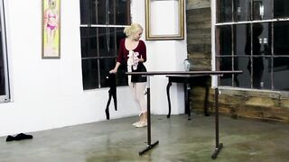 two ballerinas rub each other's twats through their pantyhose - 2 image