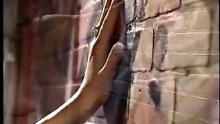 These two friends know how to get each other off