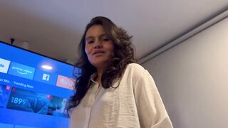 Mi vecina prefiere follar conmigo que ir a la escuela de su hijo!