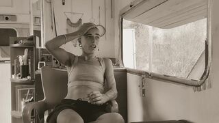 ICAZZIMIEI6 VERSIONE VAGINA! Cinque fighe, troppi capelli, tentata follia e ricordi divaganti. - 1 image