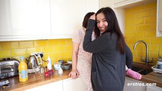 Ersties: Travelling Babes Have a Sexy Afternoon Together