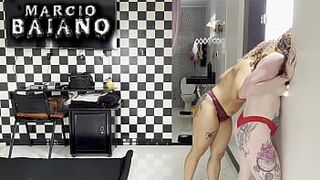 I WAS CALLED BY TWO HOT HOTS TO DO A FAVOR BUT I WAS SURPRISED WITH THE BITCHES SENDING ME TO EAT THEM - ELIANE FRACTION AND LORRANY EXOTICA - WATCH FULL ON RED - 1 image