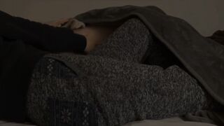 [Lesbian couple] Holding hands and having sex in a loving manner [Personal Photography]. - 3 image