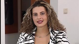 zwei junge lesben lecken sich beim casting die pussy - 1 image