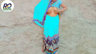 Village ki bhabhi ne saree finger karke ke man ki niyat Badal dali saree removing finger show and chudai - 1 image