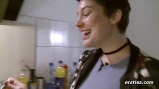 Ersties: Birgit and Effie meet for a romantic dinner with spicy ingredients - 12 image