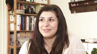 Ersties - Julie und Maria fingern sich gegenseitig ihre zarten und nackten Muschis - 11 image