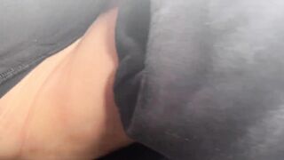 I give the taxi driver the finger on a busy road - 8 image