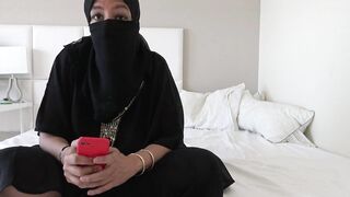 Arab Wife Tells Husband She Is Lesbian And Wants To Lick Pussy - 14 image