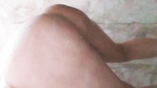 Teen pakistani hot sister wash her body - 15 image