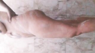 Teen pakistani hot sister wash her body - 3 image