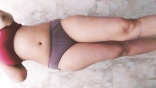 Hot nude riya oi body aur choot dekhki - 2 image