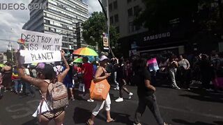Giving away kisses in CDMX, with a skirt I went out the day of the LGBT march, would you like a little kiss or a blowjob next time? (Leave your comment) - 12 image