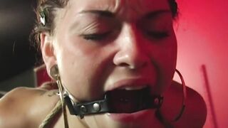 Curvy Mistress Maxine X Flogs And Punishes Slutty Babe Kaera Cruz!