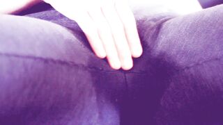 Louna vahia, squirt and pee yoga pant. Hard orgasme