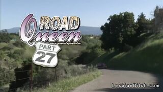 Lesbian teen scissoring in the motel room - 2 image