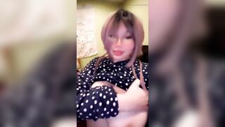 New wig jellyfish hair and a fat ass