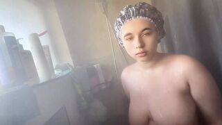 Chubby Bbw taking a shower - 1 image