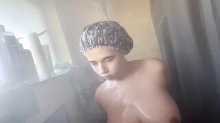 Chubby Bbw taking a shower - 4 image