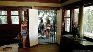 Cassandra Nix And Veruca James Lez Action - 3 image