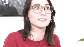 Ersties - 20-year-old Lia from Magdeburg fingers her shaved pussy - 14 image