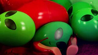 Pussy Fuck and Balloon Fetish, Foodsplosh. Kinky MILFs Have Pervert Sex! Arya Grander - 14 image